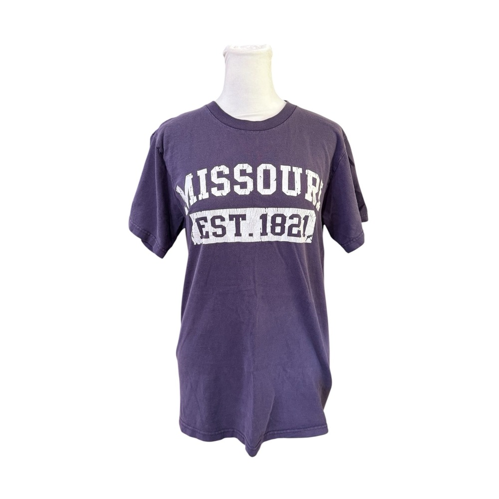 Fruit of the Loom Missouri Est 1821 Purple Graphic T-Shirt Small Heavy Cotton‎